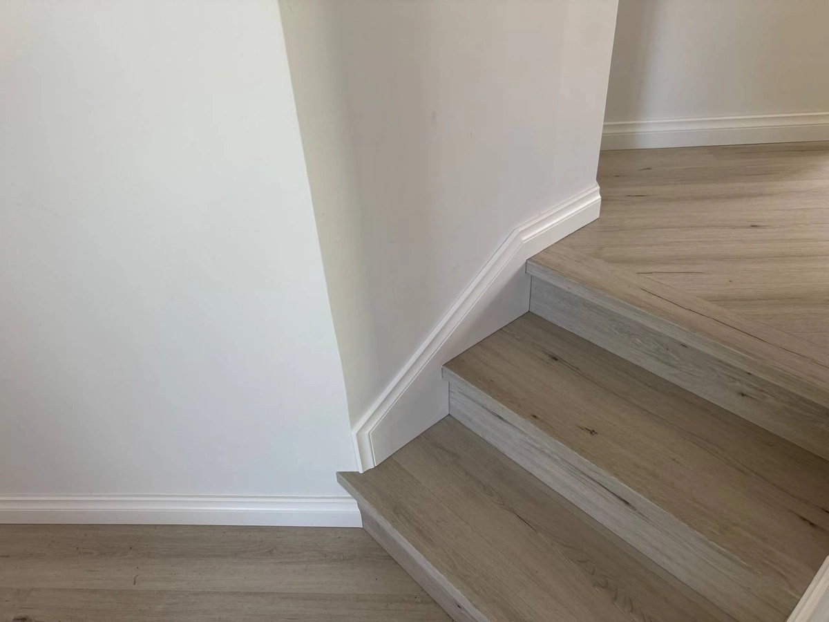 Lambs tongue 92mm skirting board