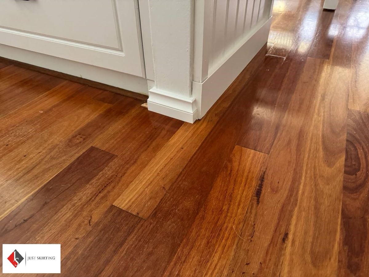 Lambs tongue skirting boards